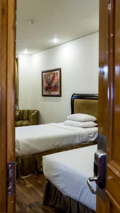 Regency Inn Hotels - image 14