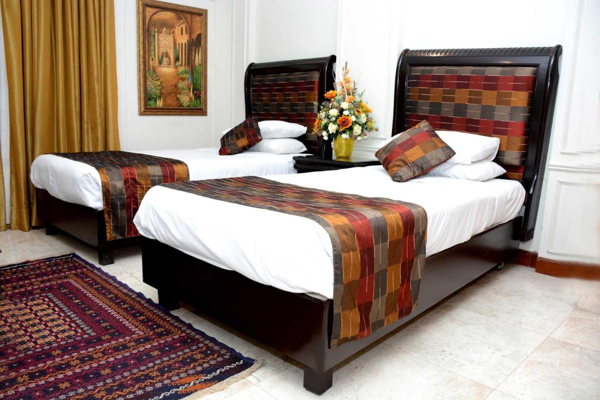 Regency Inn Hotels - image 2