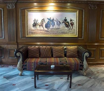 Regency Inn Hotels - image 4