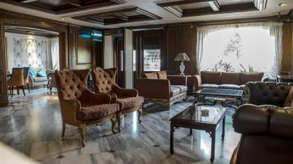 Regency Inn Hotels - image 8