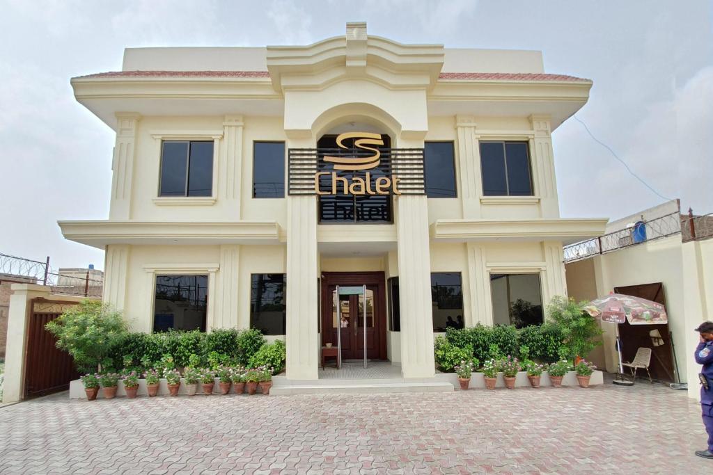 S Chalet Multan - main image