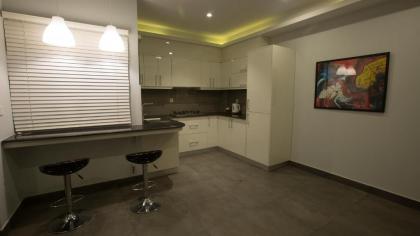 SPACE Luxury Rental Suites - image 11