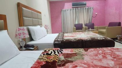 The King Hotel - image 12