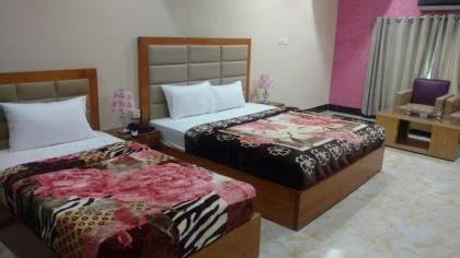 The King Hotel - image 14