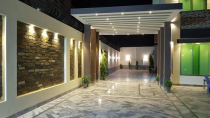 The King Hotel - image 15