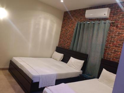 The Karachi Guest House - image 12