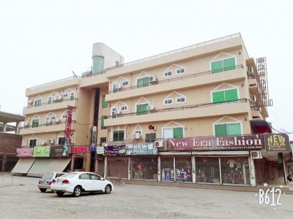 Hotel Crown Inn - image 2