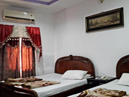 Gulberg View Hotel - Main Market - image 10