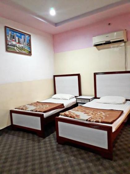 Gulberg View Hotel - Main Market - image 11