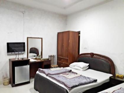 Gulberg View Hotel - Main Market - image 7