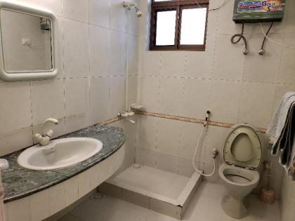 Rove Lodging - Three Bed Apartment Murree - image 5