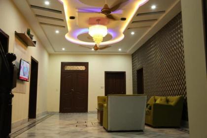 Hotel Pak Continental - image 13