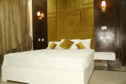 Hotel Pak Continental - image 14