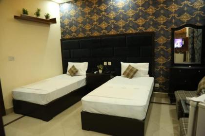 Hotel Pak Continental - image 6