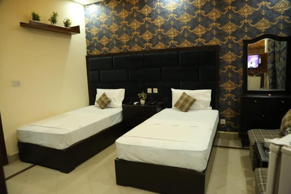 Hotel Pak Continental - image 6