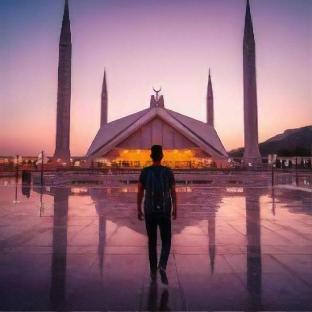 Tourists / Families / Lets explore the capital - main image