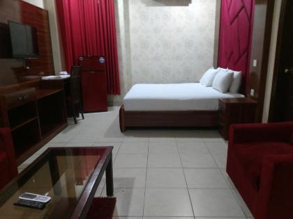 Hotel Comfort INN (R) - image 11