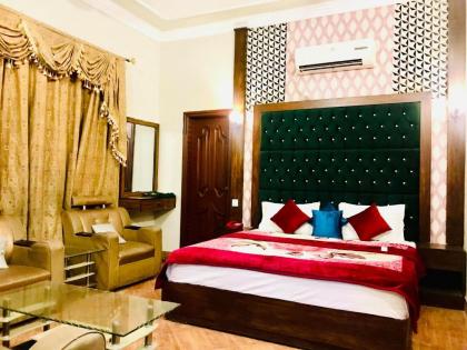 Hotel Serena Palace - image 1