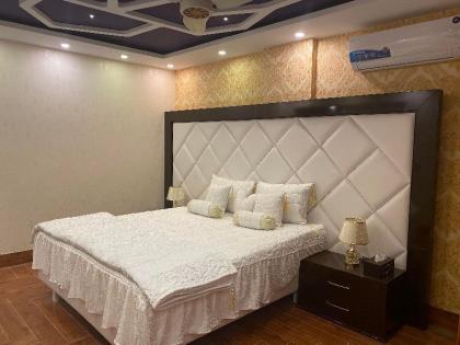 Burj Al Bahria Town Luxury Suites - image 11