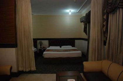 Hotel Royal Plaza - Shadman - image 12