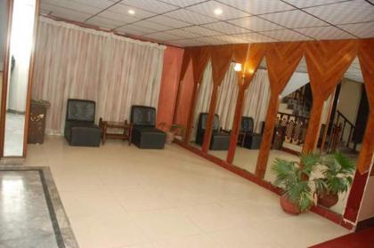 Hotel Royal Plaza - Shadman - image 4