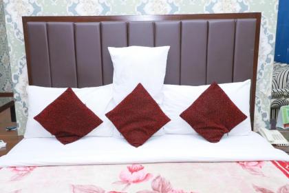 Hotel Royal one Multan - image 12