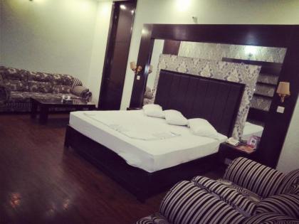 Hotel Royal one Multan - image 3