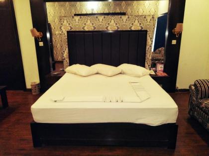 Hotel Royal one Multan - image 5