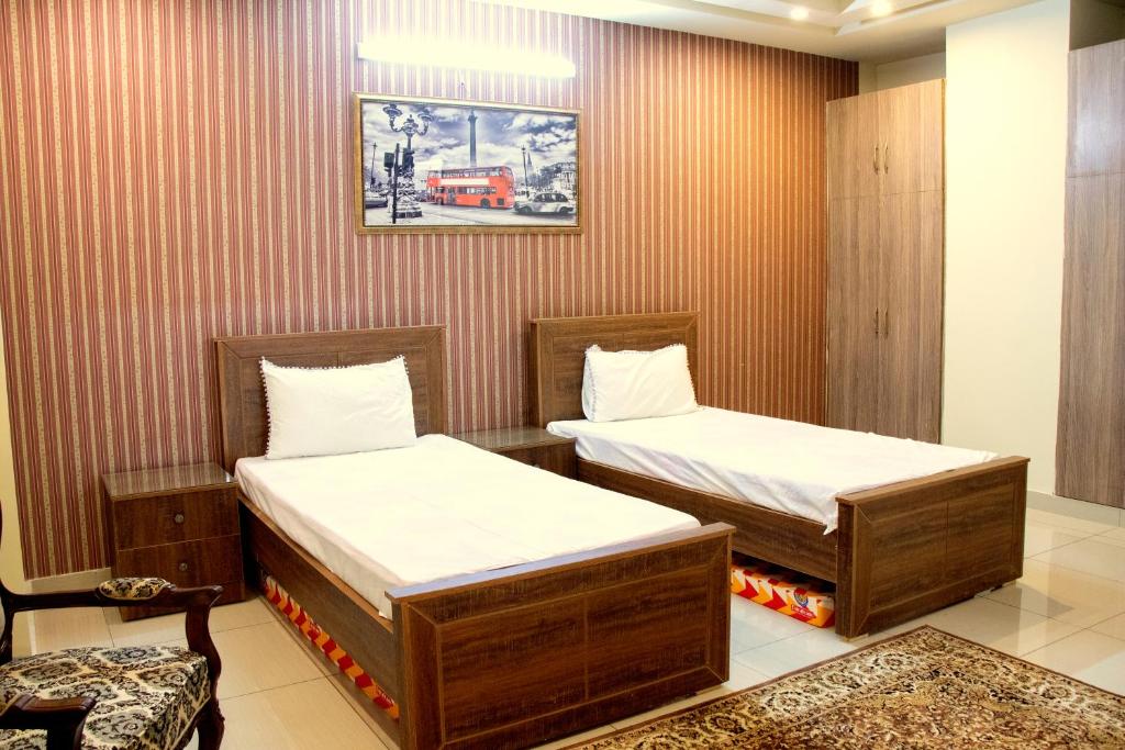Executive 3 Bedrooms Apartment In Bahria Town - image 4