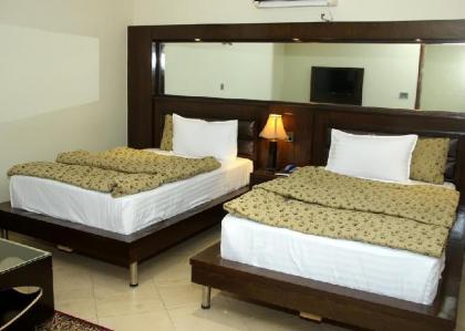 Bling International Hotel Multan - image 10