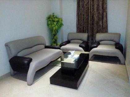 Bling International Hotel Multan - image 11