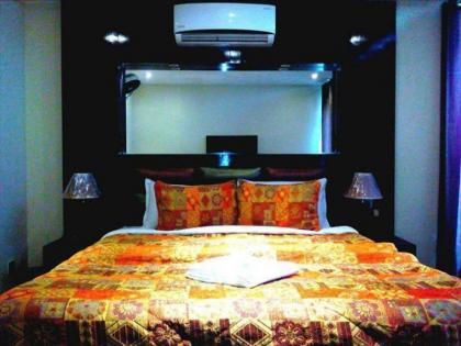 Bling International Hotel Multan - image 16