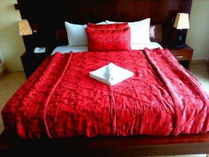 Bling International Hotel Multan - image 17