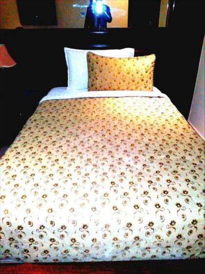 Bling International Hotel Multan - image 20