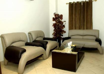 Bling International Hotel Multan - image 9