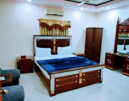 New Royal Residency PECHS - image 8