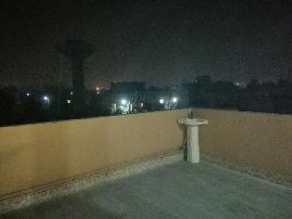 Furnished Portion with Lounge & Balcony - Homestay - image 3