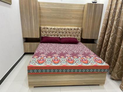 Comfortable and Independent One Bed Lahore 