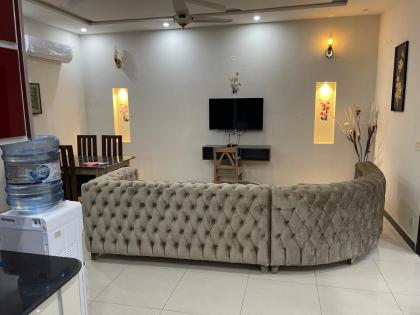 2 Bed New corner Apartment - image 10