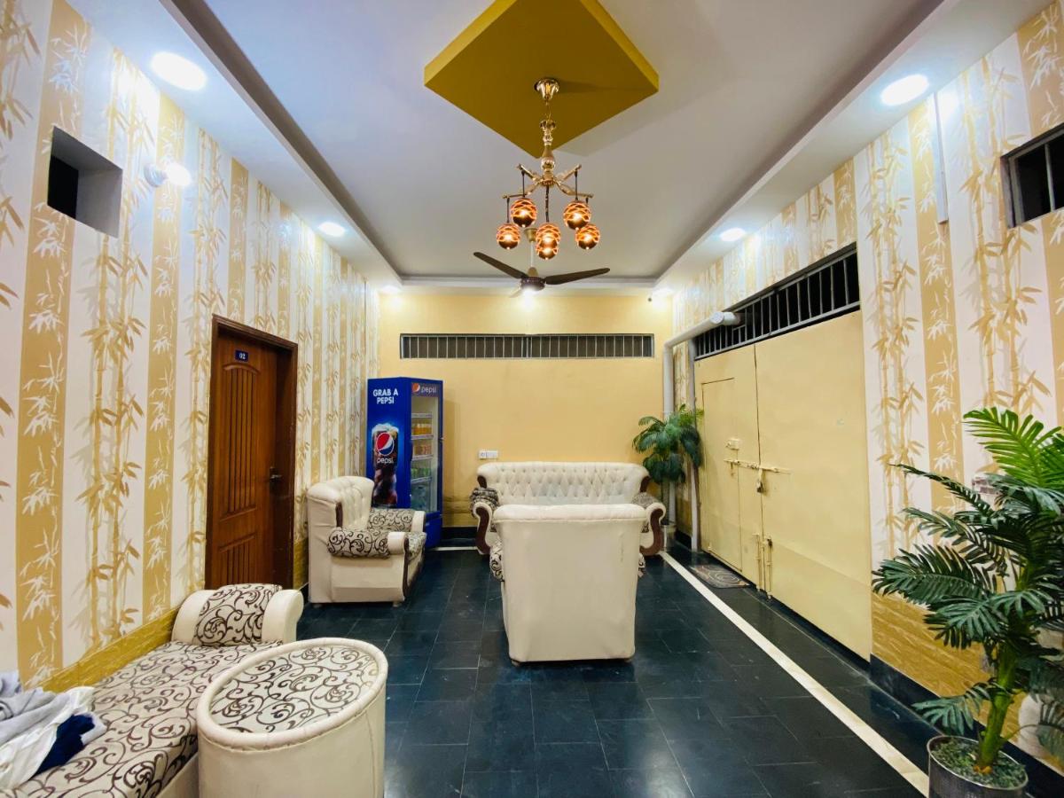 Karachi Inn - image 6