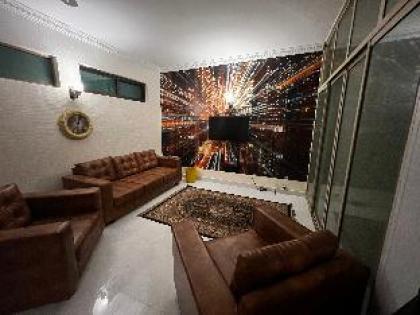 Park Towers - image 7
