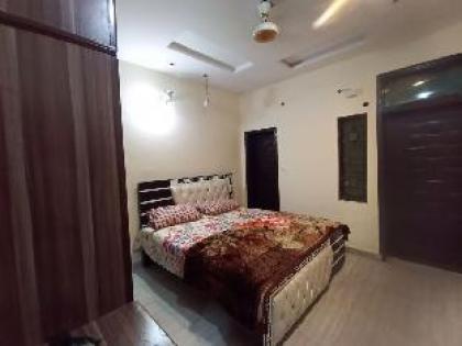 New 5BR Family House at Prime Location of Lahore - image 14