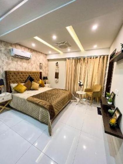Luxury Furnished One Bedroom Appartment - image 11