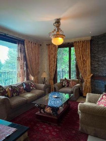 The Last Resort a 4 bed retreat - image 9