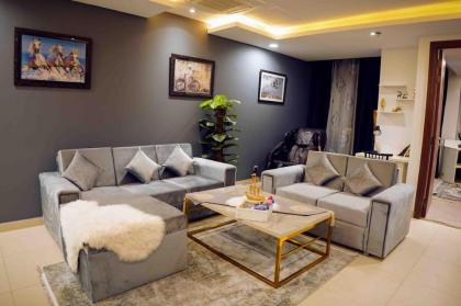 AirHomes-GoldCrest luxury apartments-Free parking - image 20