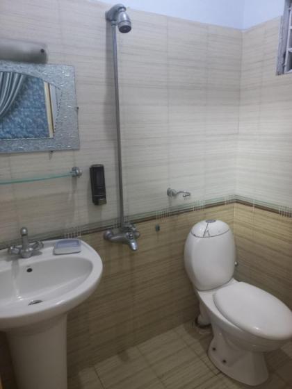 3 Bedroom House right In-between Twin Cities - image 17