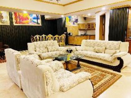 Huge 1300 SFT Condo secure parking 