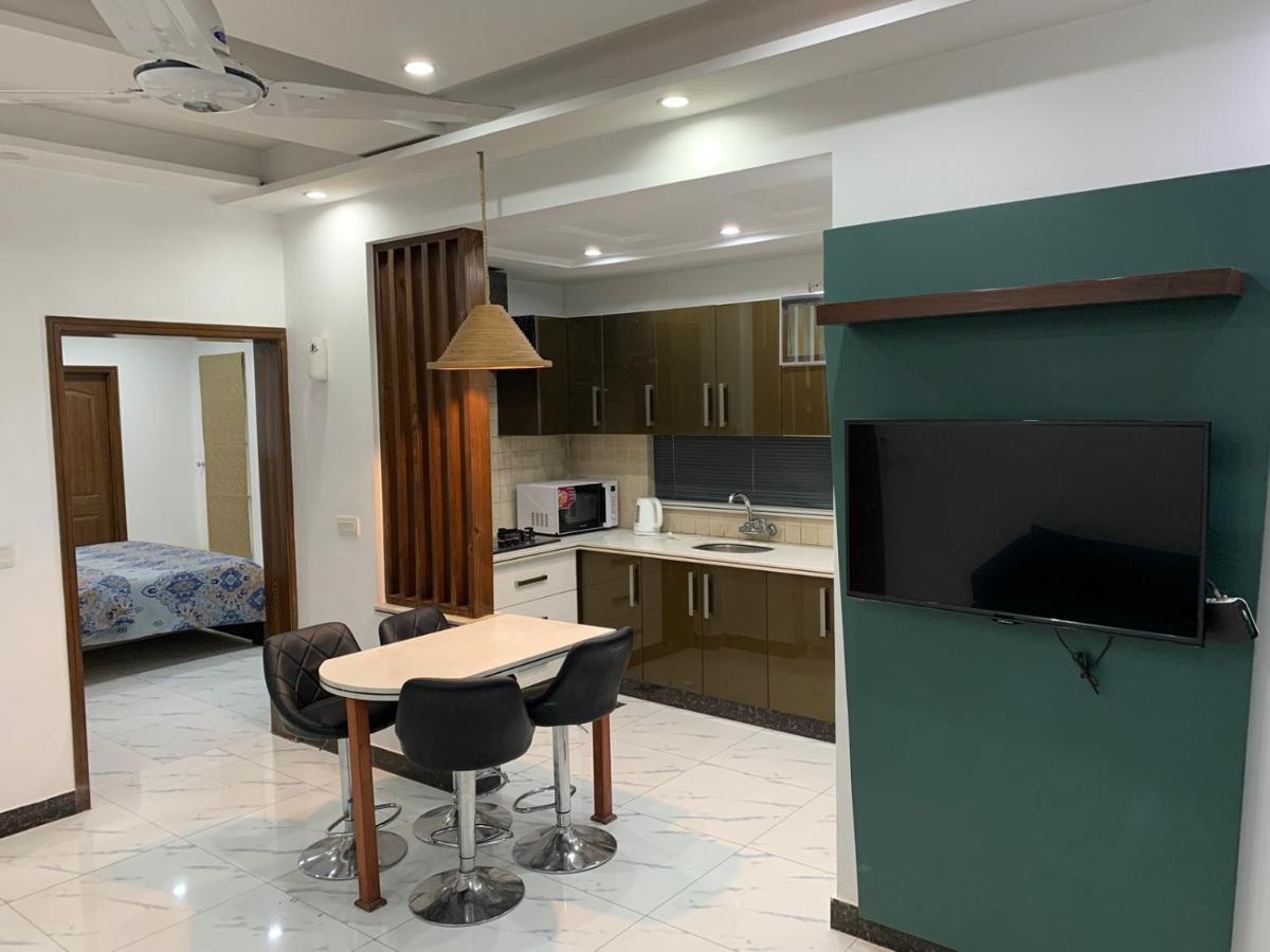 Bloom Family Suites - main image