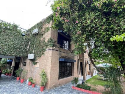 Riviera Courtyard Guest House Islamabad - image 10