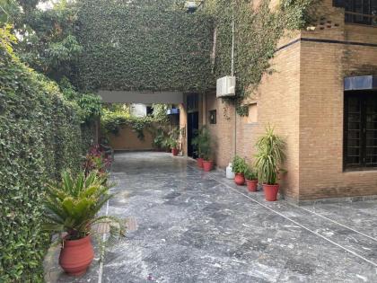 Riviera Courtyard Guest House Islamabad - image 14